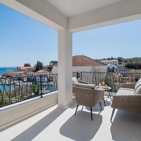 Sea Silhouette * Žman