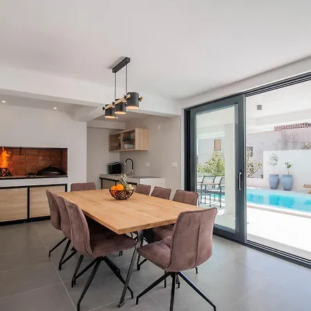 Sea Silhouette Διαμέρισμα *