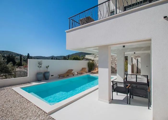 شقة Sea Silhouette Žman
