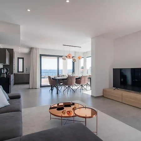 Sea Silhouette Apartment *