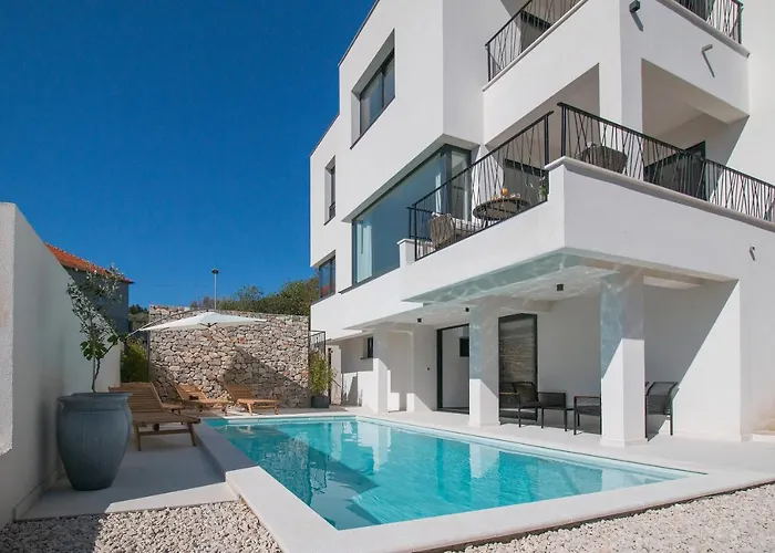 Sea Silhouette * Žman